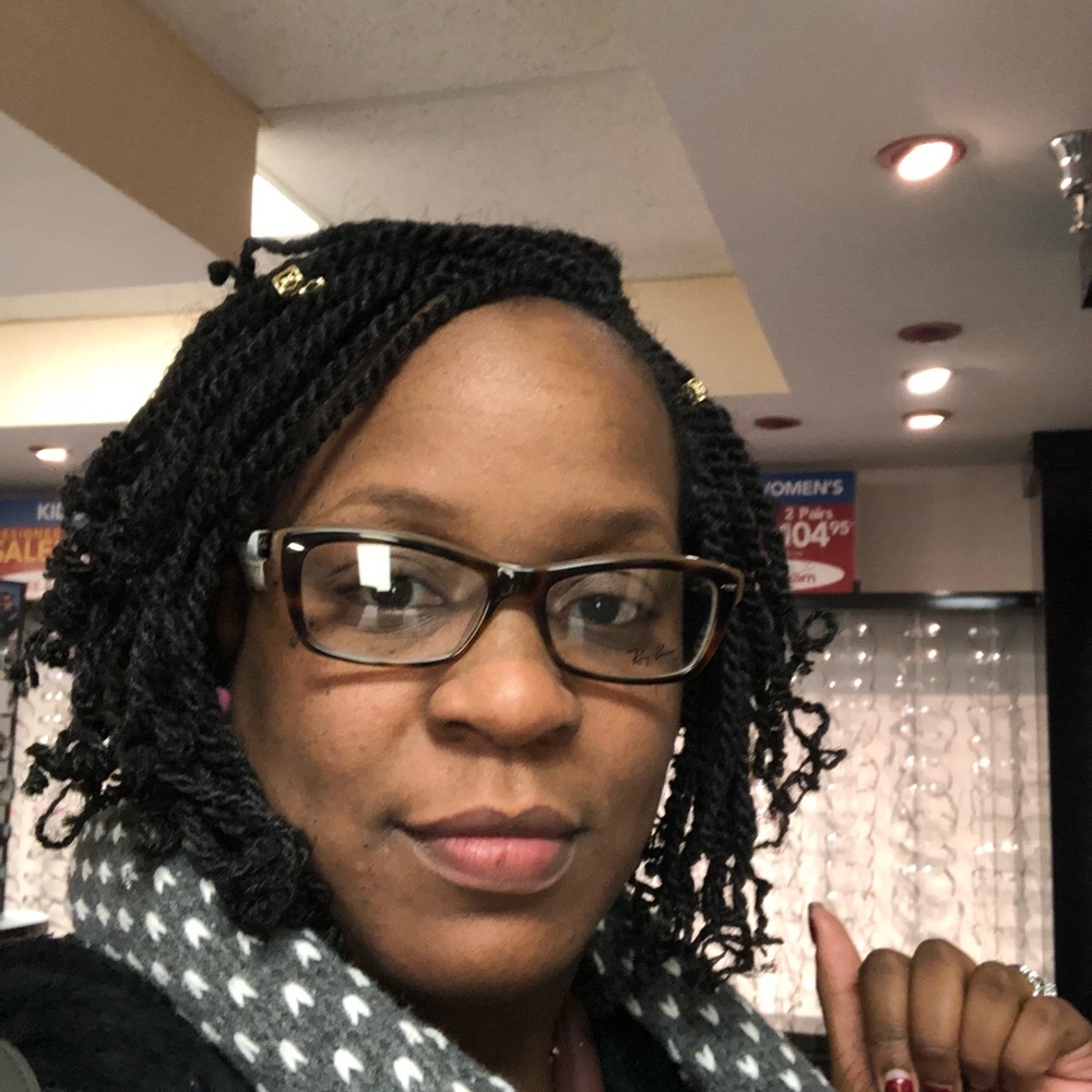 Meet your Posher, Kendra